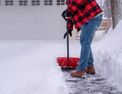 4 Tips for Removing Snow and Ice from Asphalt